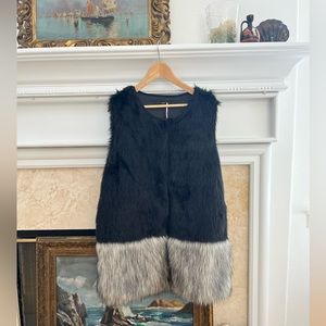 Faux fur vest, NWT, size XL brand Hazel , black and grey.